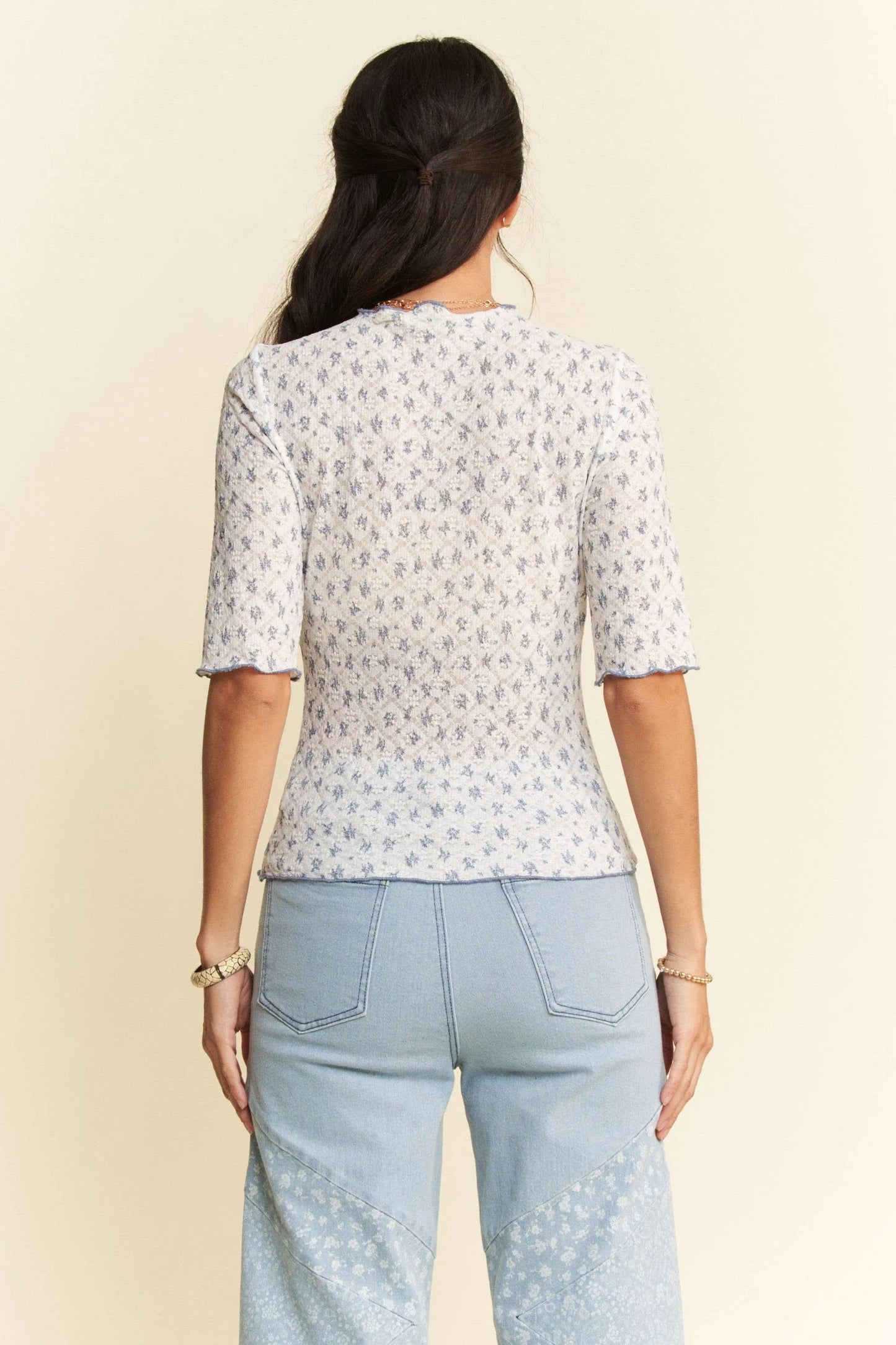 Davi & Dani Lace Stretch Floral Marrow Edge Half Sleeve Top