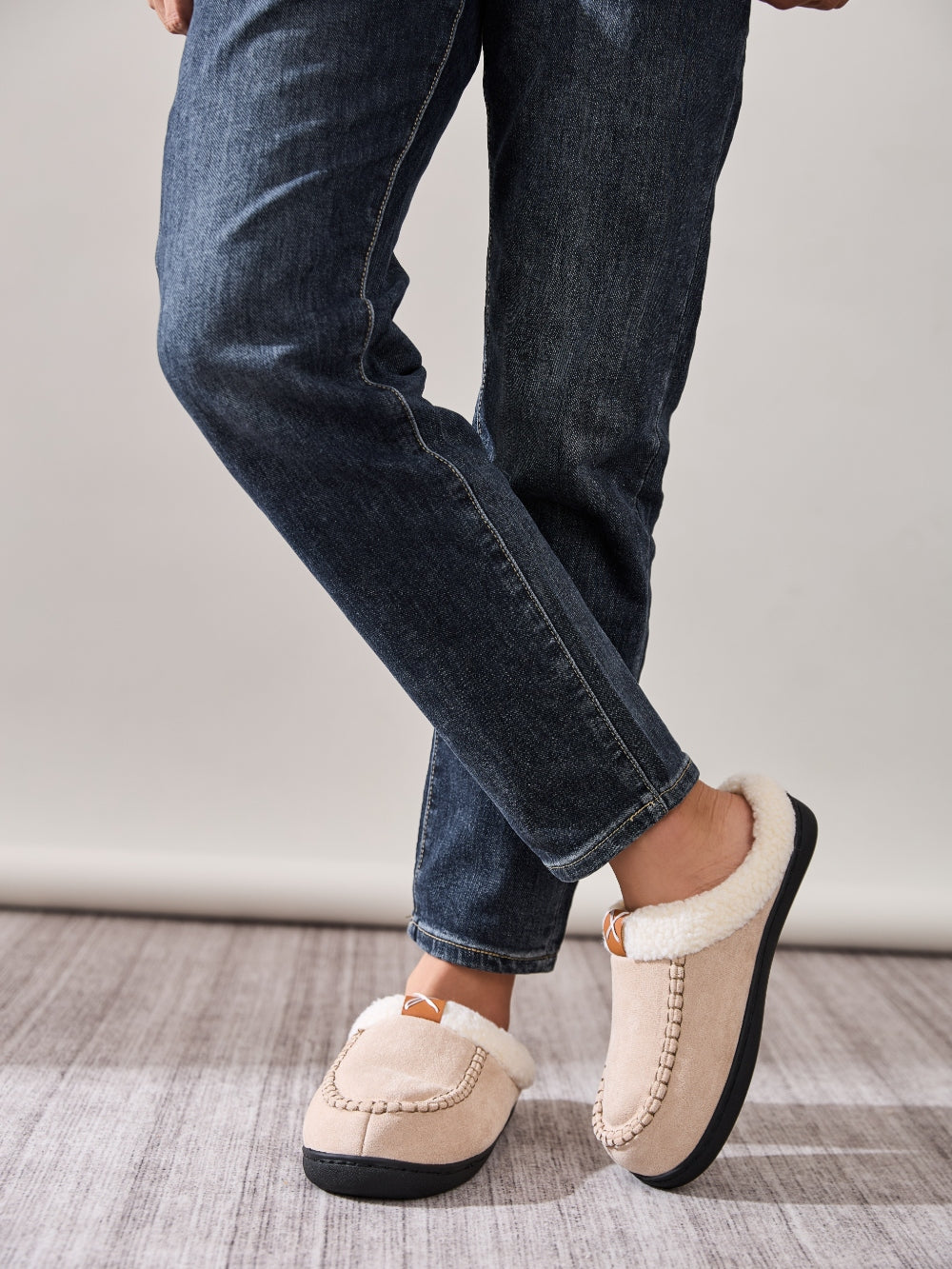 Contrast Round Toe Flat Slippers Khaki