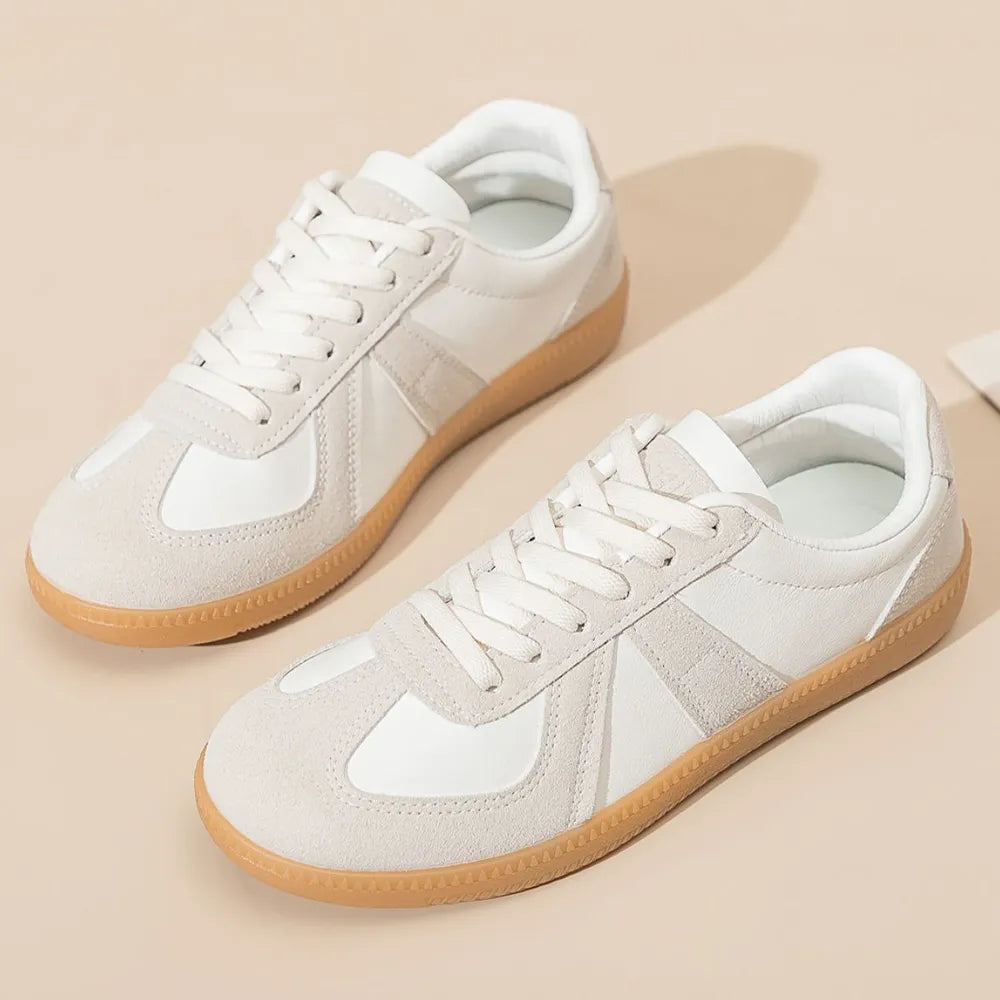 Lace Up Round Toe Flat Sneakers