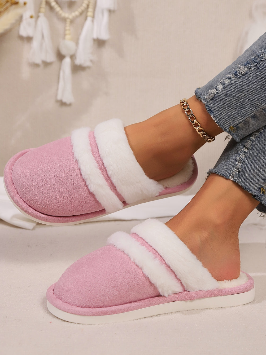 Contrast Faux Fur Round Toe Slippers Fuchsia Pink