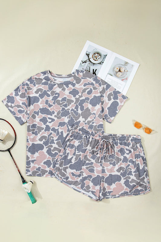 Plus Size Camo Tee & Drawning Shorts Set