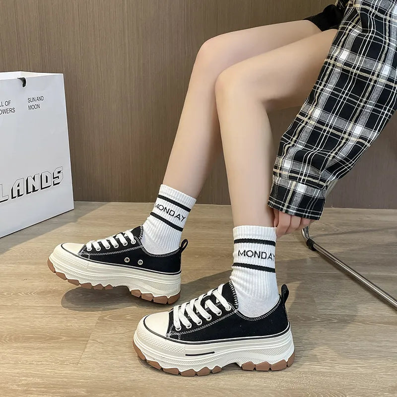 Round Toe Platform Canvas Sneakers Black
