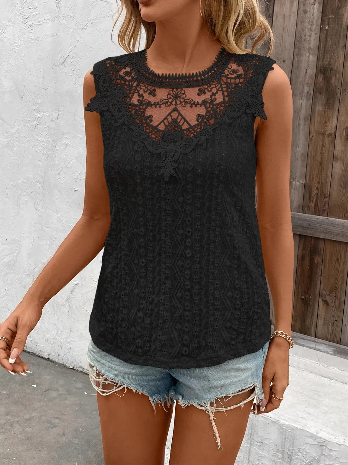 Lace Detail Eyelet Round Neck Tank