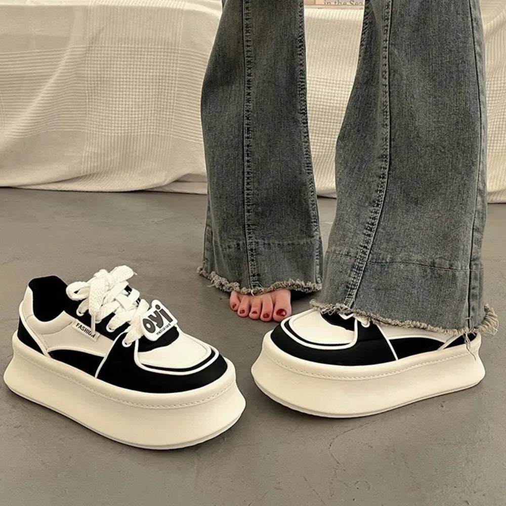 Lace Up Round Toe Platform Sneakers Black