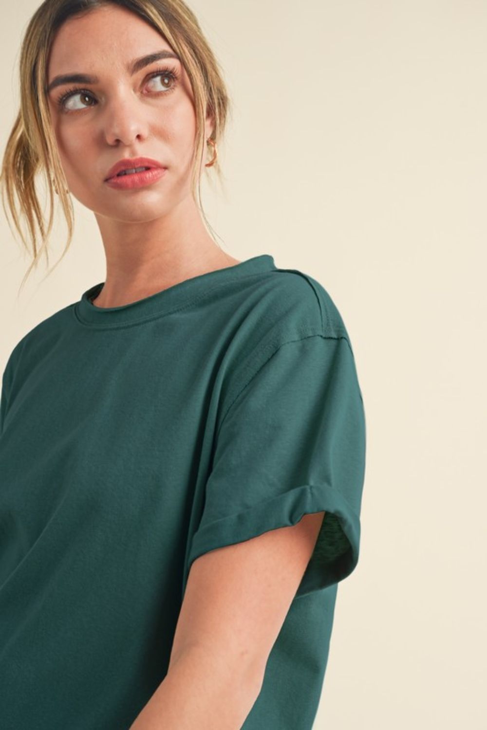 Aemi + Co Exposed Seam Round Neck Short Sleeve T-Shirt