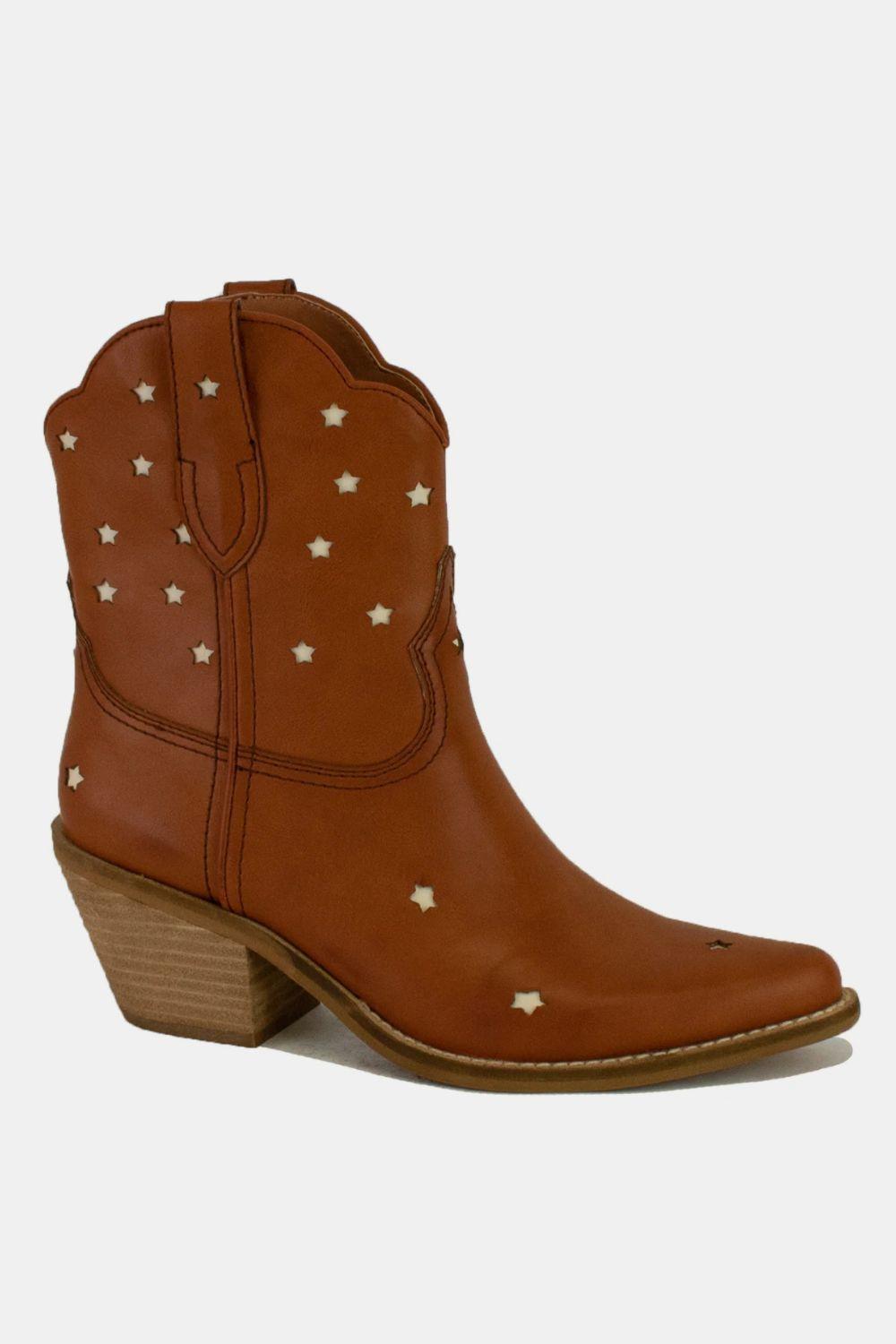 Beast Fashion Faux Leather Star-Shaped Cutouts Point Toe Boots Brown