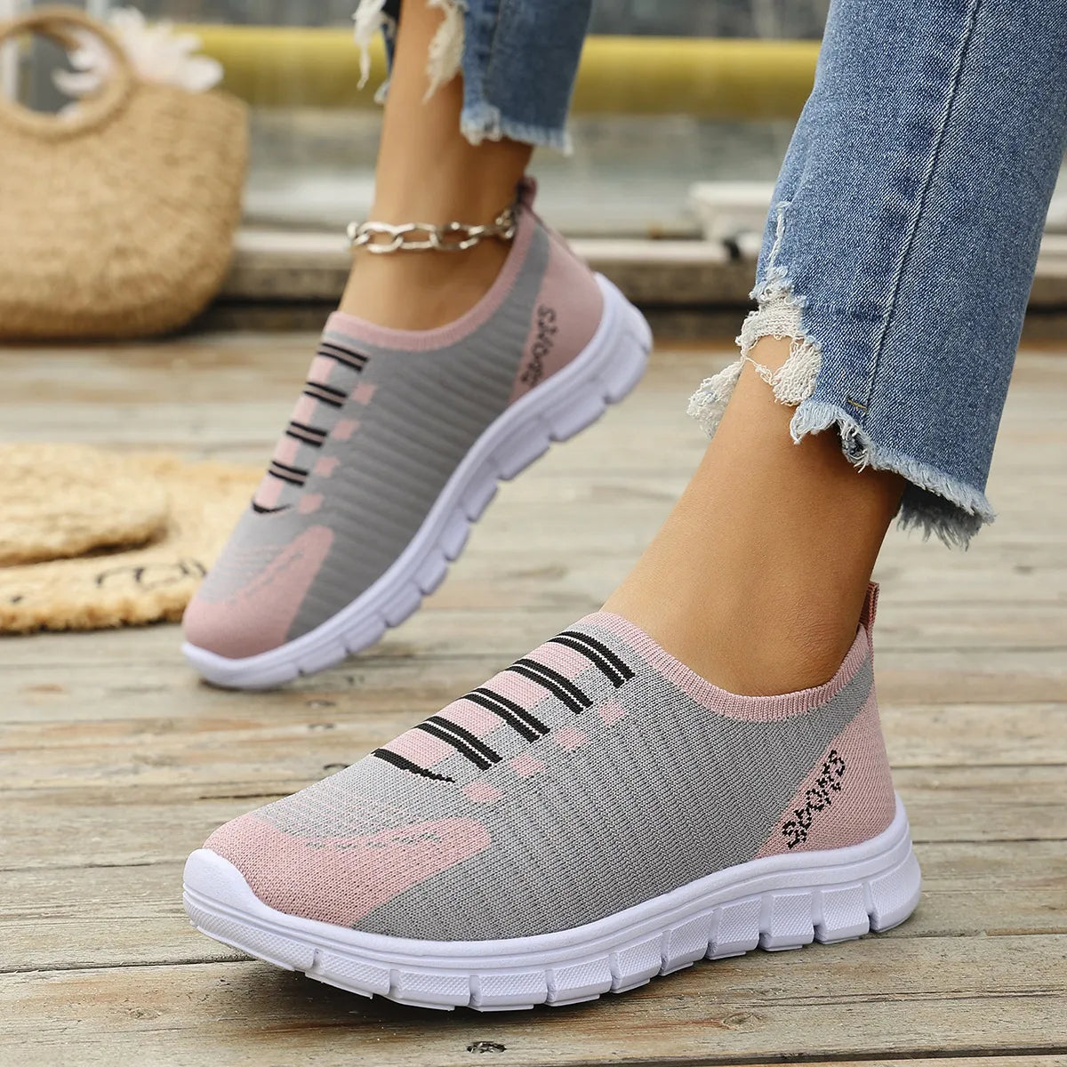 Breathable Mesh Round Toe Sneakers Dusty Pink