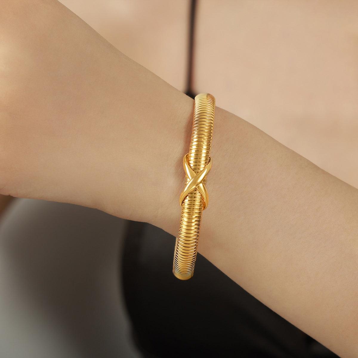 Titanium Steel Spring Shape Bracelet Gold One Size