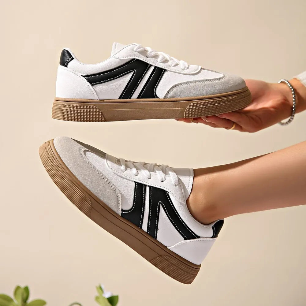 Lace Up Round Toe Contrast Sneakers Black
