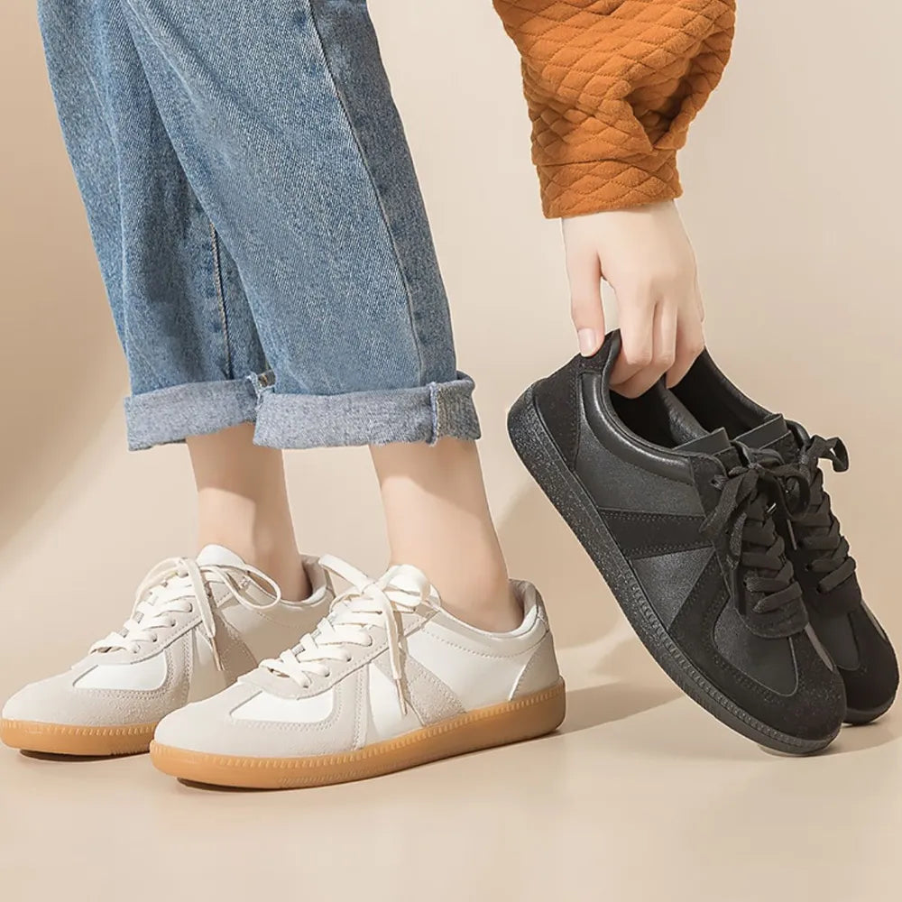 Lace Up Round Toe Flat Sneakers Black