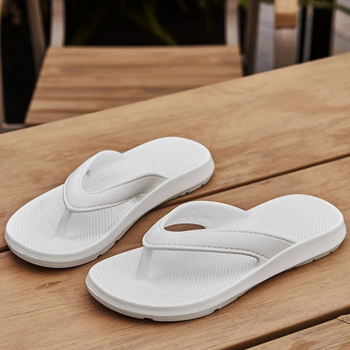 Toe Post Flats Slippers White
