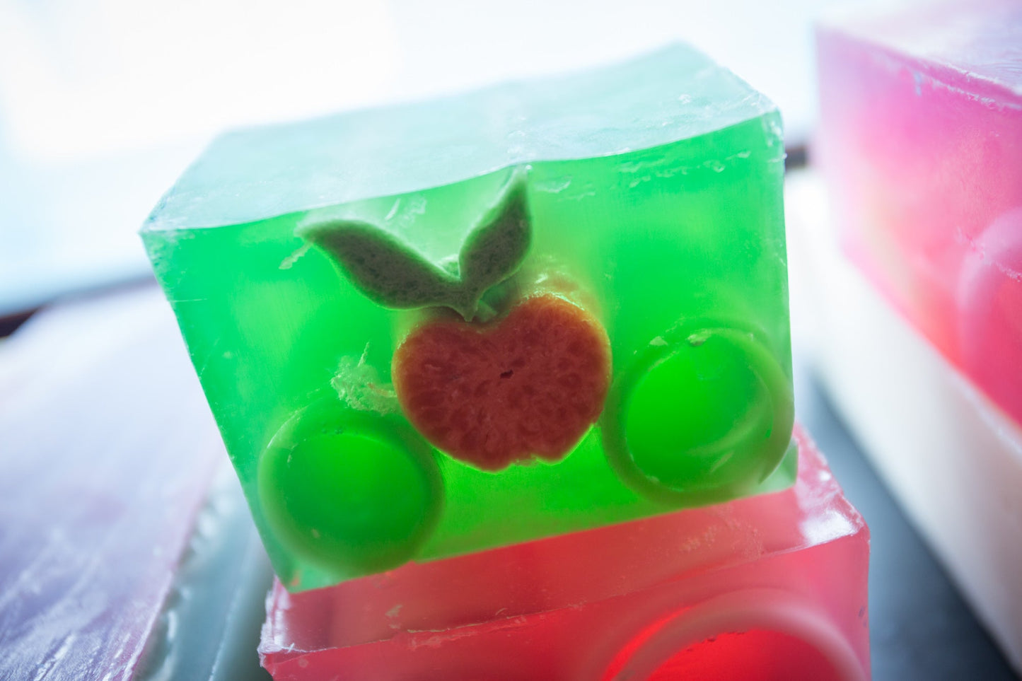 CRISP APPLE SOAP SLICE 5.5 oz.