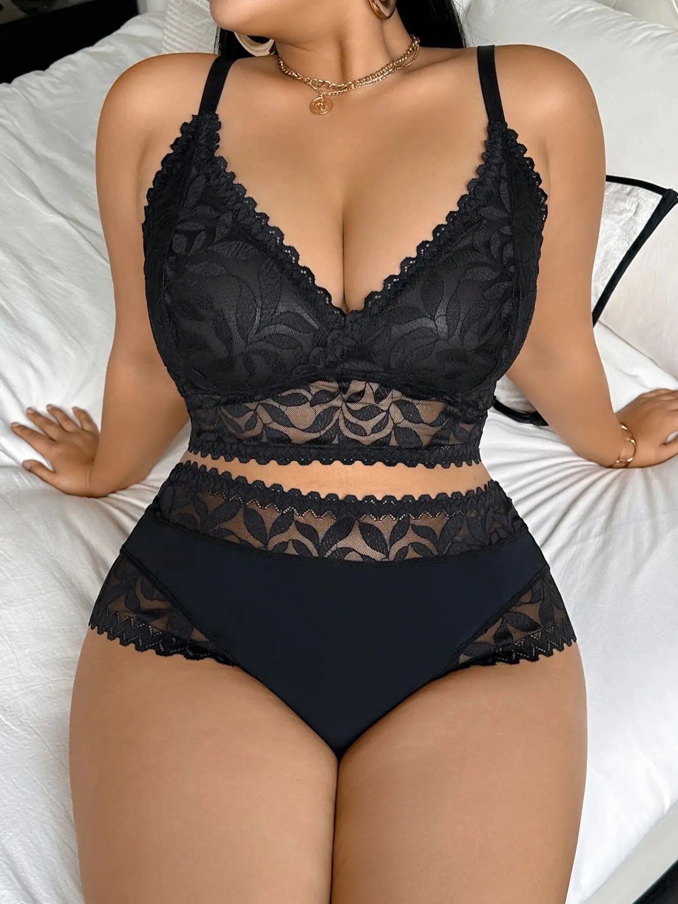 Sexy Plus Size Women's Underwear Set Floral Lace Unlined Wireless Bra Breathable Mesh Underwear Sexy Lingerie Set