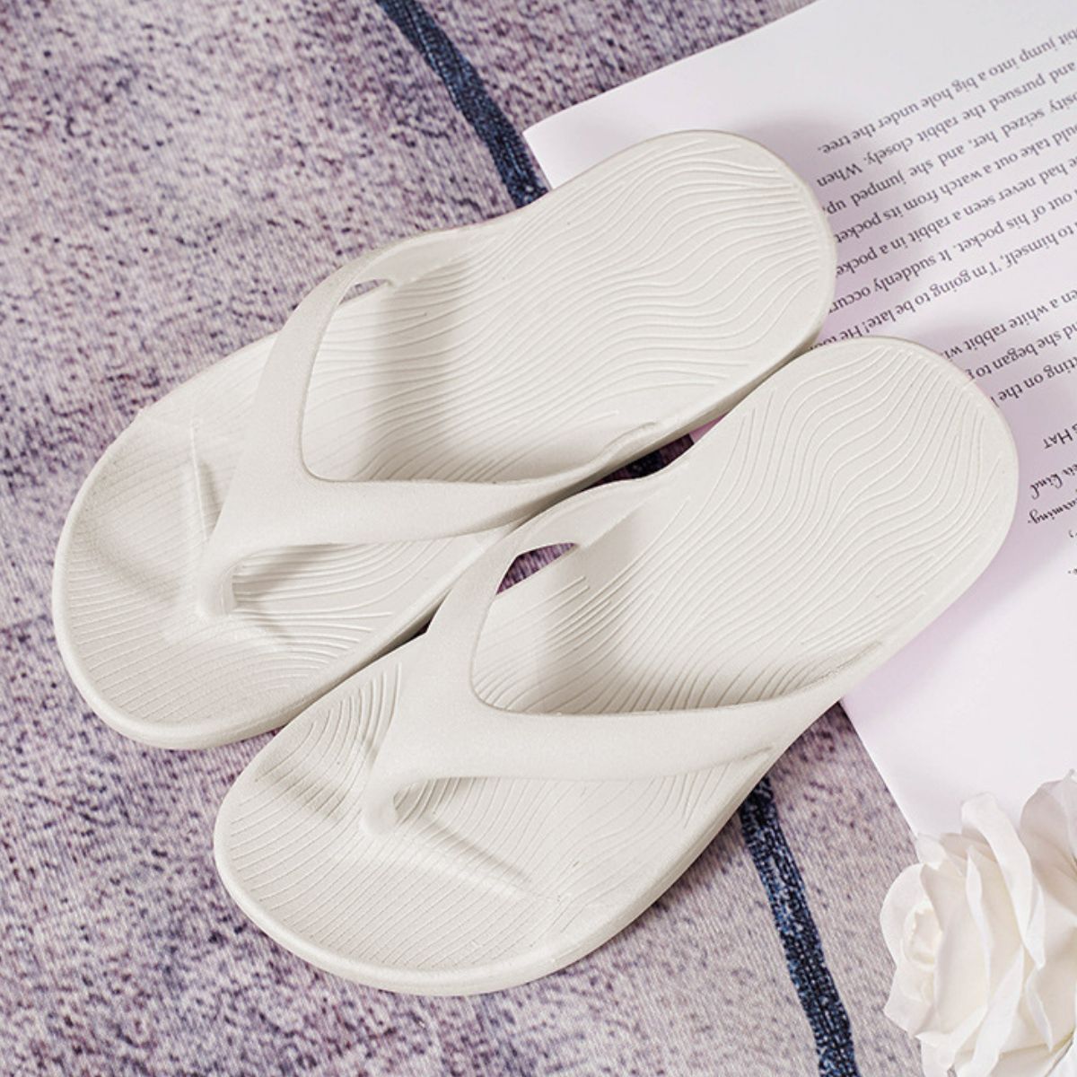 Toe Post Flats Slippers White