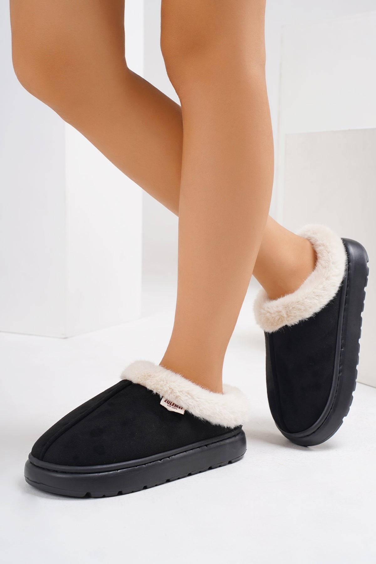 Furry Round Toe Platform Slippers Black