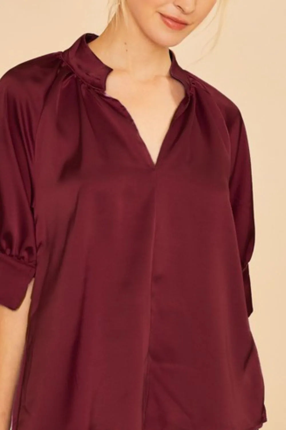 Annie Wear Multi Color Printed V-Neck Open Woven Blouse Top