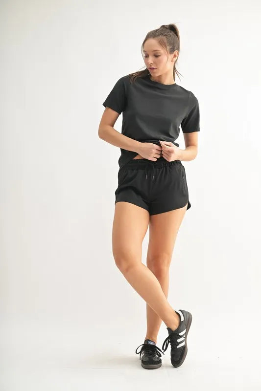 MONO B Round Neck Short Sleeve T-Shirt