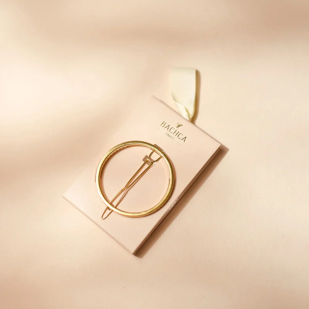 Signature Round Clip