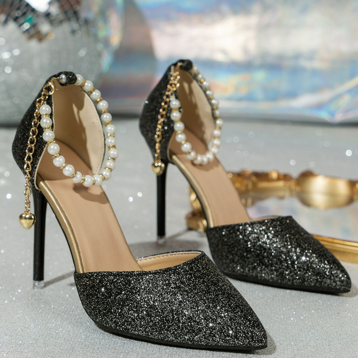 Point Toe Stiletto Pumps Black