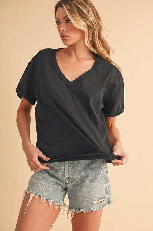 Aemi+Co V-Neck Short Sleeve T-Shirt BLACK