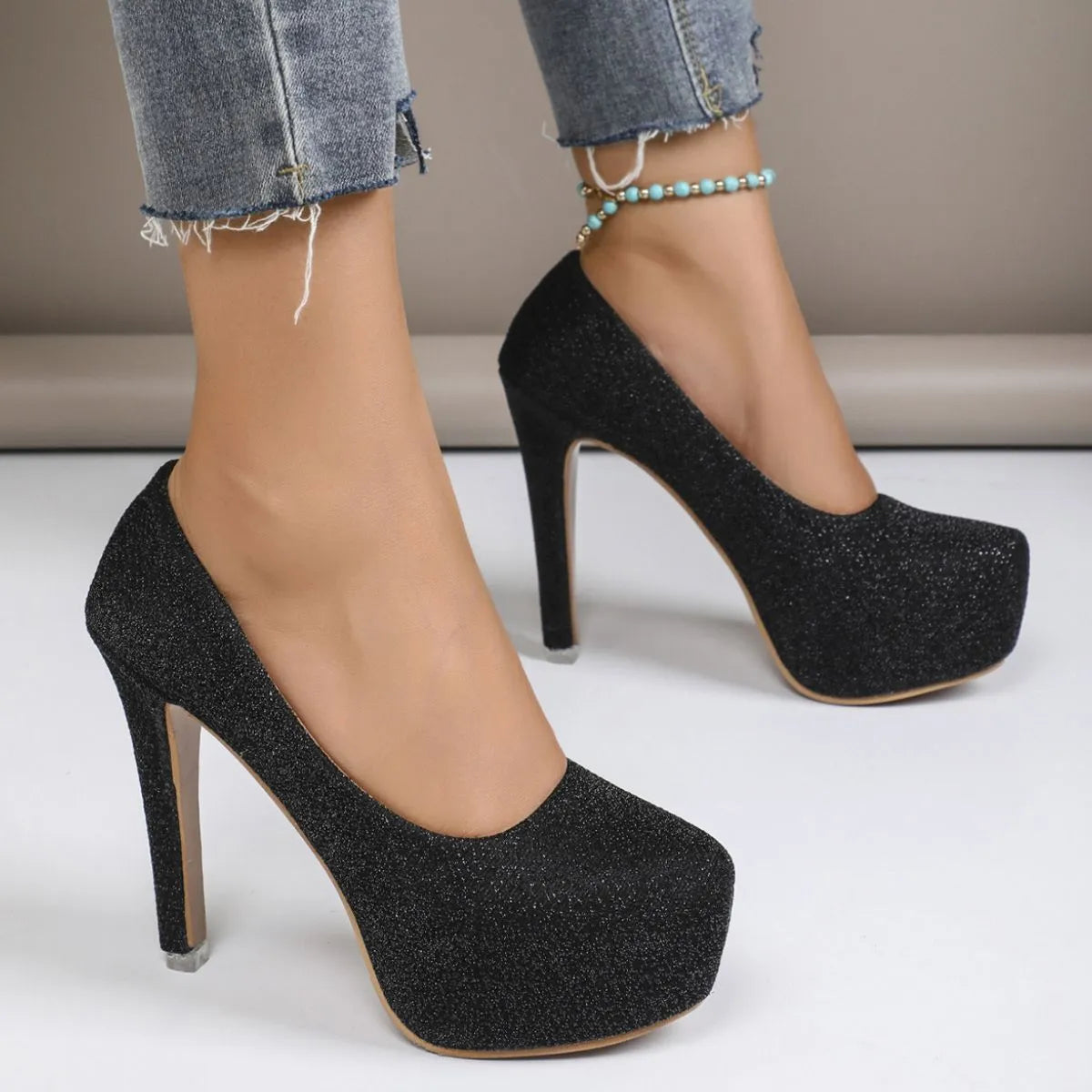Round Toe Stiletto Pumps Black