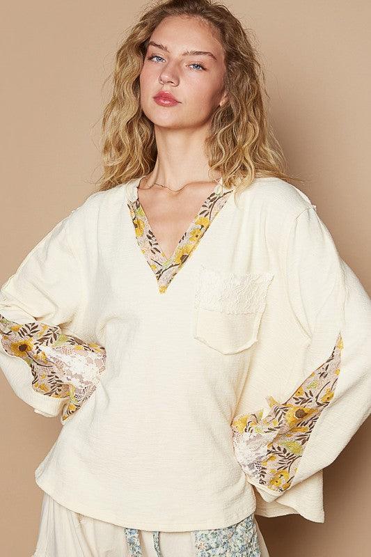 POL Lace Detail Flower Printed V-Neck Knit Top Cream