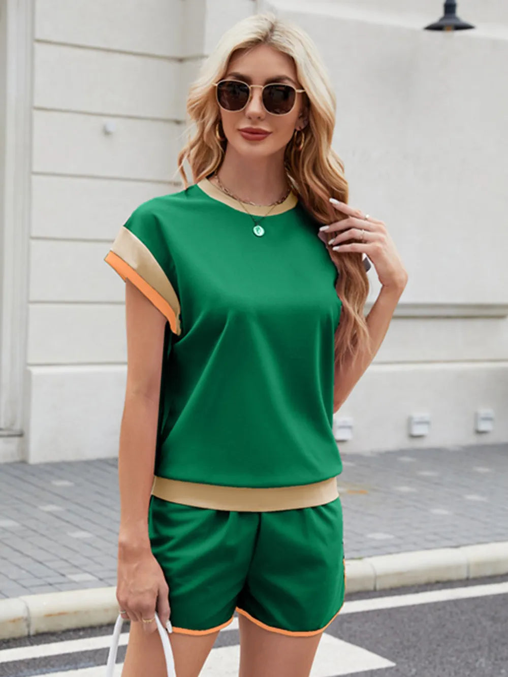 Contrast Round Neck Top and Shorts Set Green