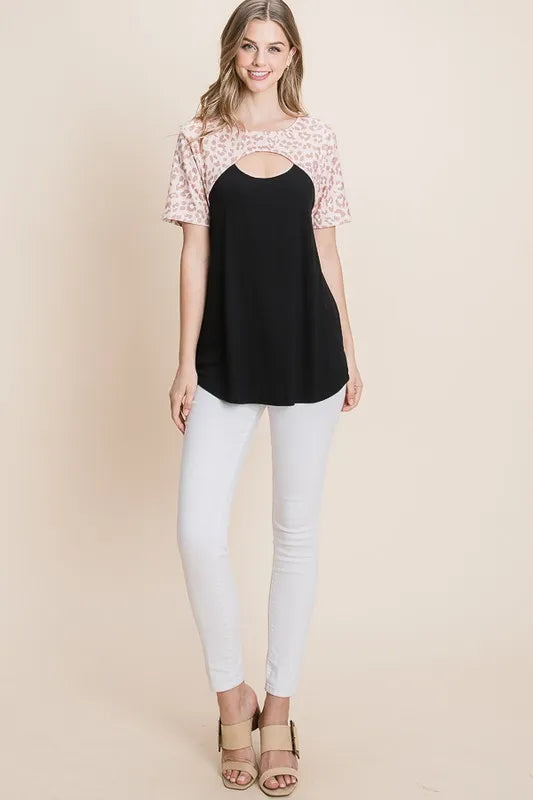 BOMBOM Chic Leopard Contrast Cutout Top