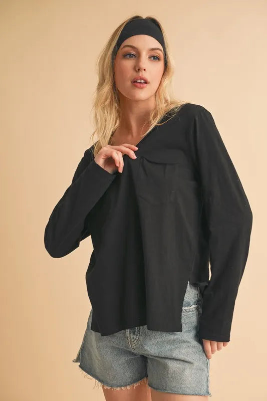 Aemi+Co V-Neck Long Sleeve Top