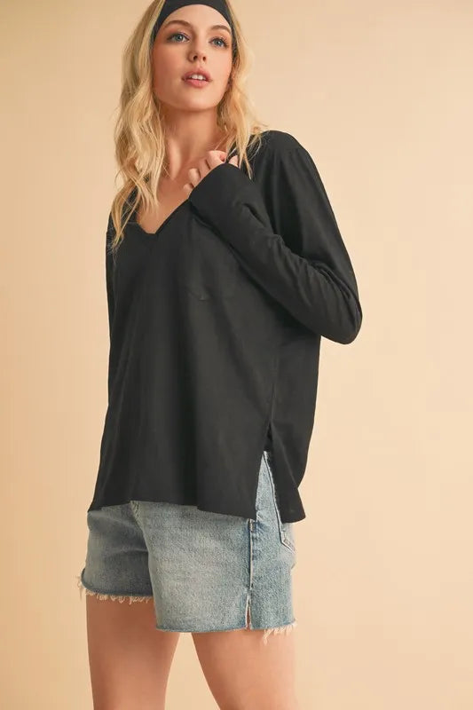 Aemi+Co V-Neck Long Sleeve Top