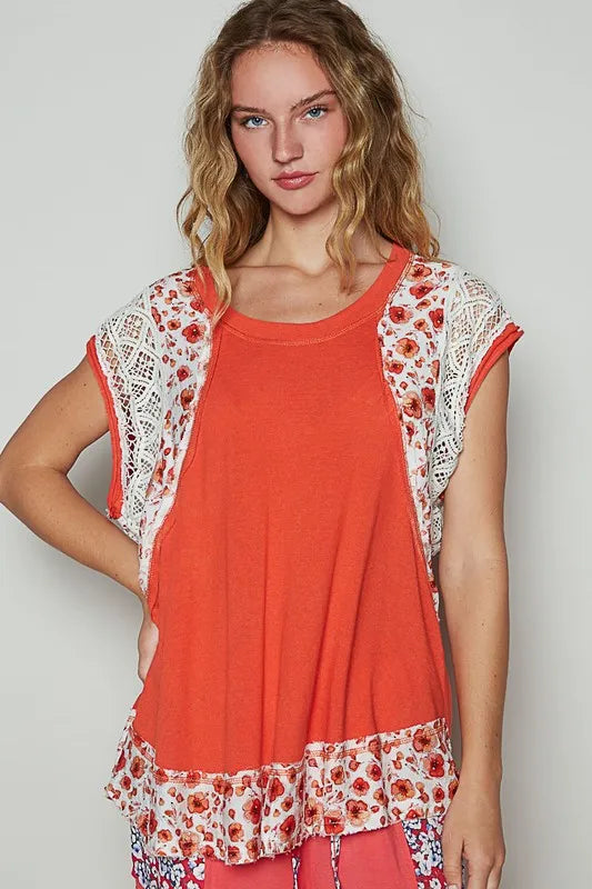 POL Floral Frayed Hem Crochet Cap Sleeve Top Red