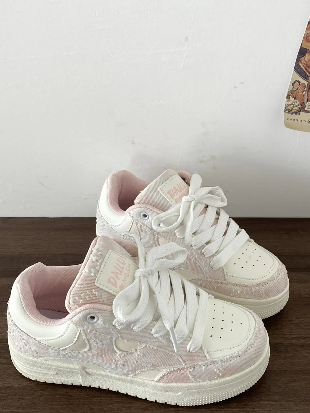 Lace Up Round Toe Platform Sneakers