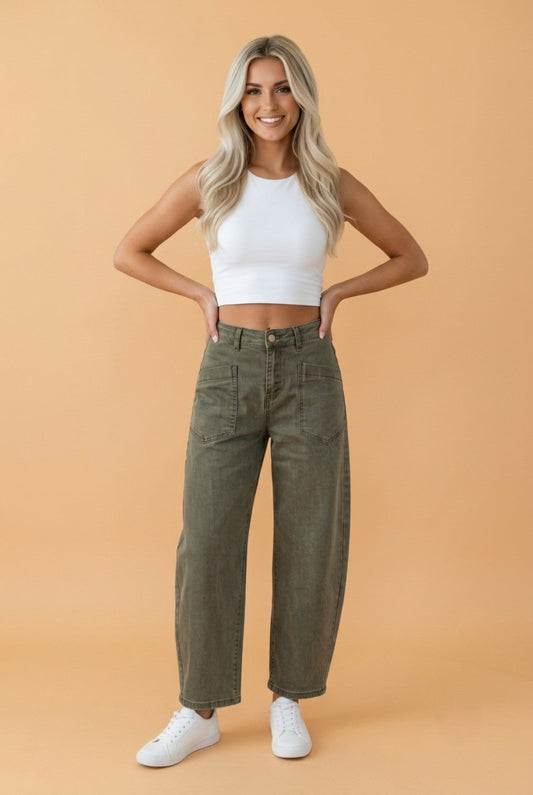 Solid Denim Square Patch Pocket Barrel Jeans
