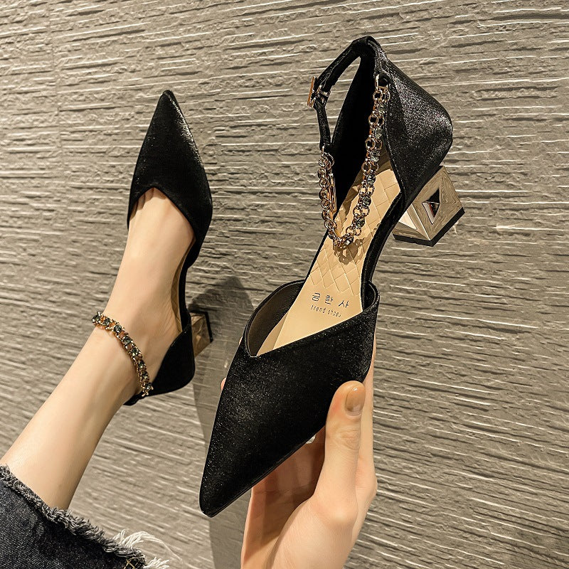 Point Toe Block Heel Pumps Black