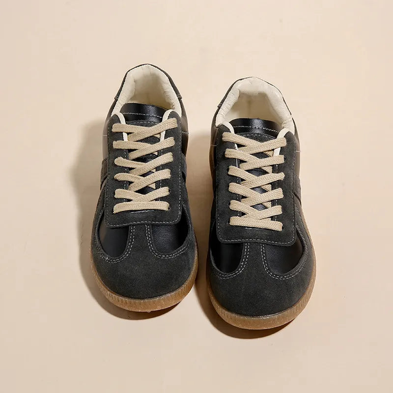 Lace Up Round Toe Flat Sneakers Black