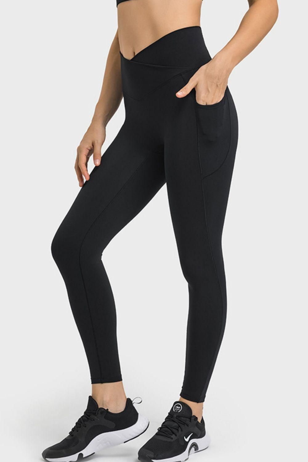 Millennia V-Waist Yoga Leggings with Pockets Black