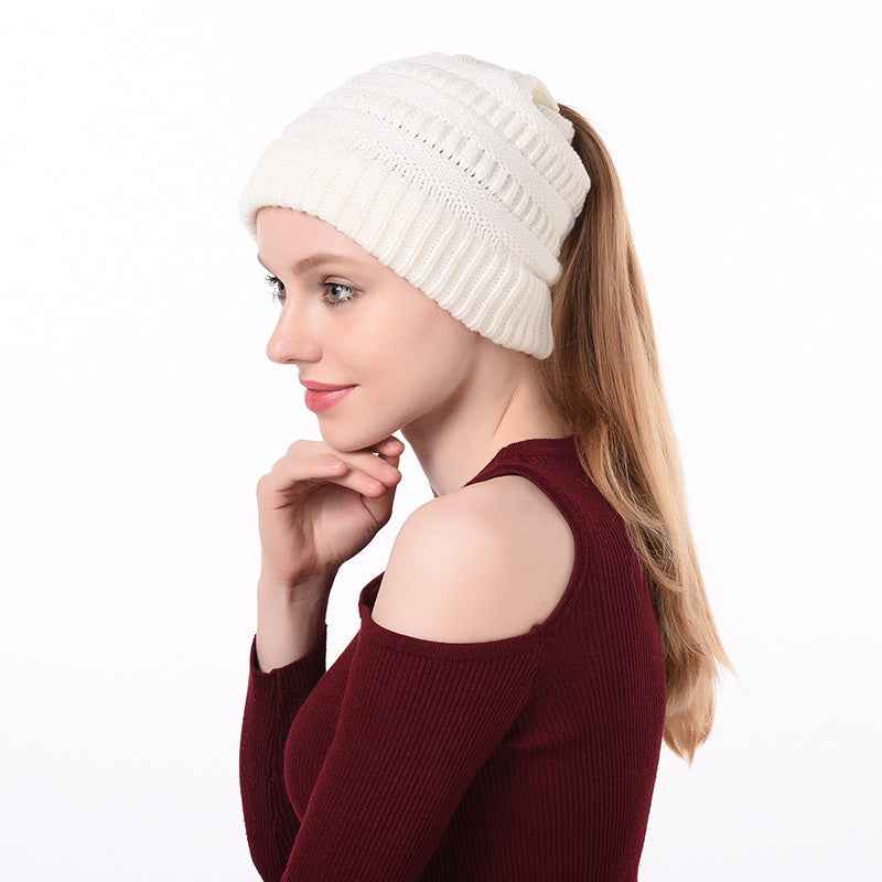 Womens Knitted Ponytail Hat Winter Warm Cap White Without label