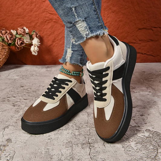 Lace Up Round Toe Contrast Sneakers Black