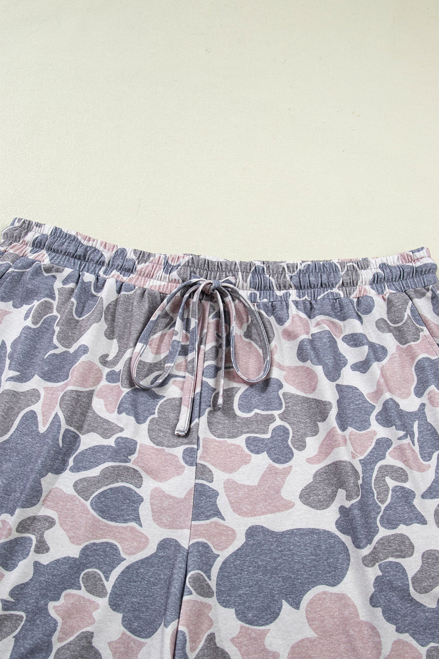 Plus Size Camo Tee & Drawning Shorts Set