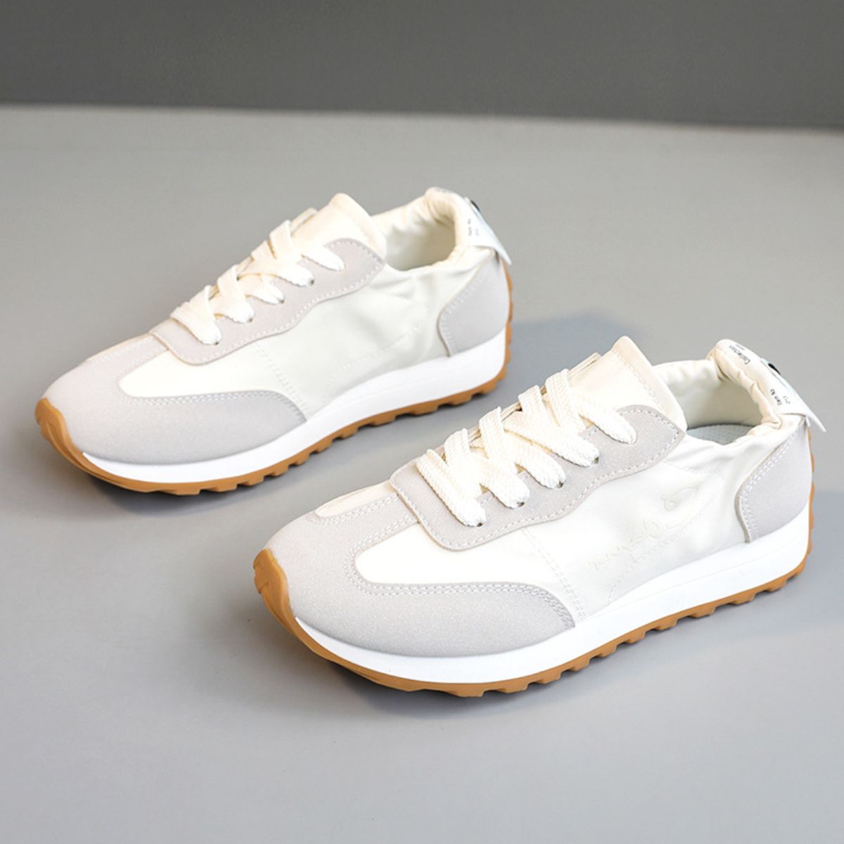 Contrast Round Toe Athletic White
