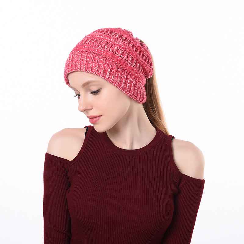 Womens Knitted Ponytail Hat Winter Warm Cap Peach White Without label