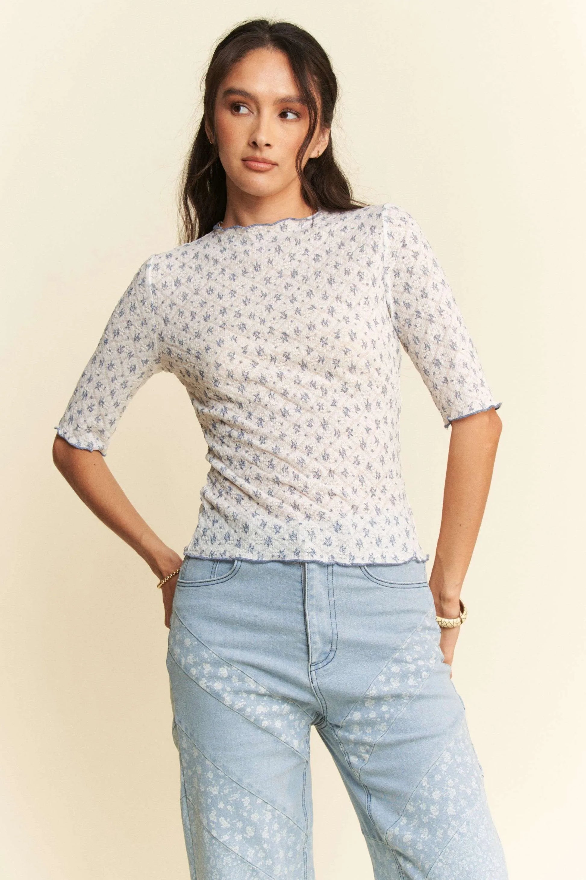Davi & Dani Lace Stretch Floral Marrow Edge Half Sleeve Top