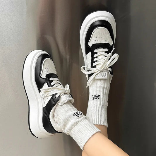 Lace Up Round Toe Platform Sneakers Black