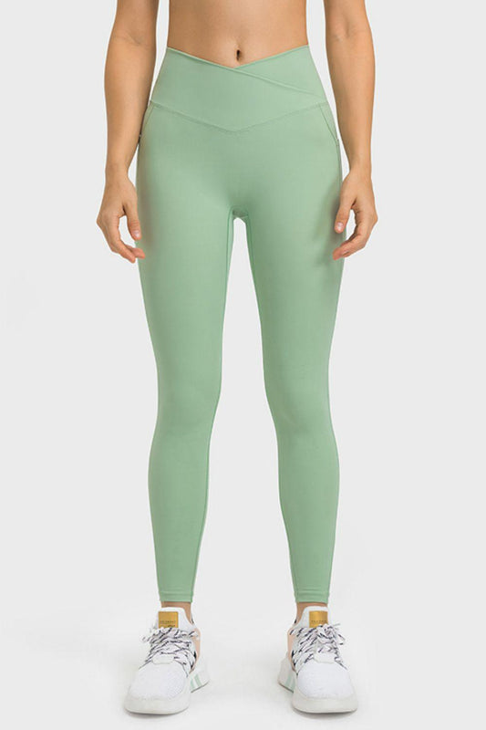 Millennia V-Waist Yoga Leggings with Pockets Mint
