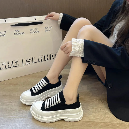 Lace Up Round Toe Platform Sneakers Black