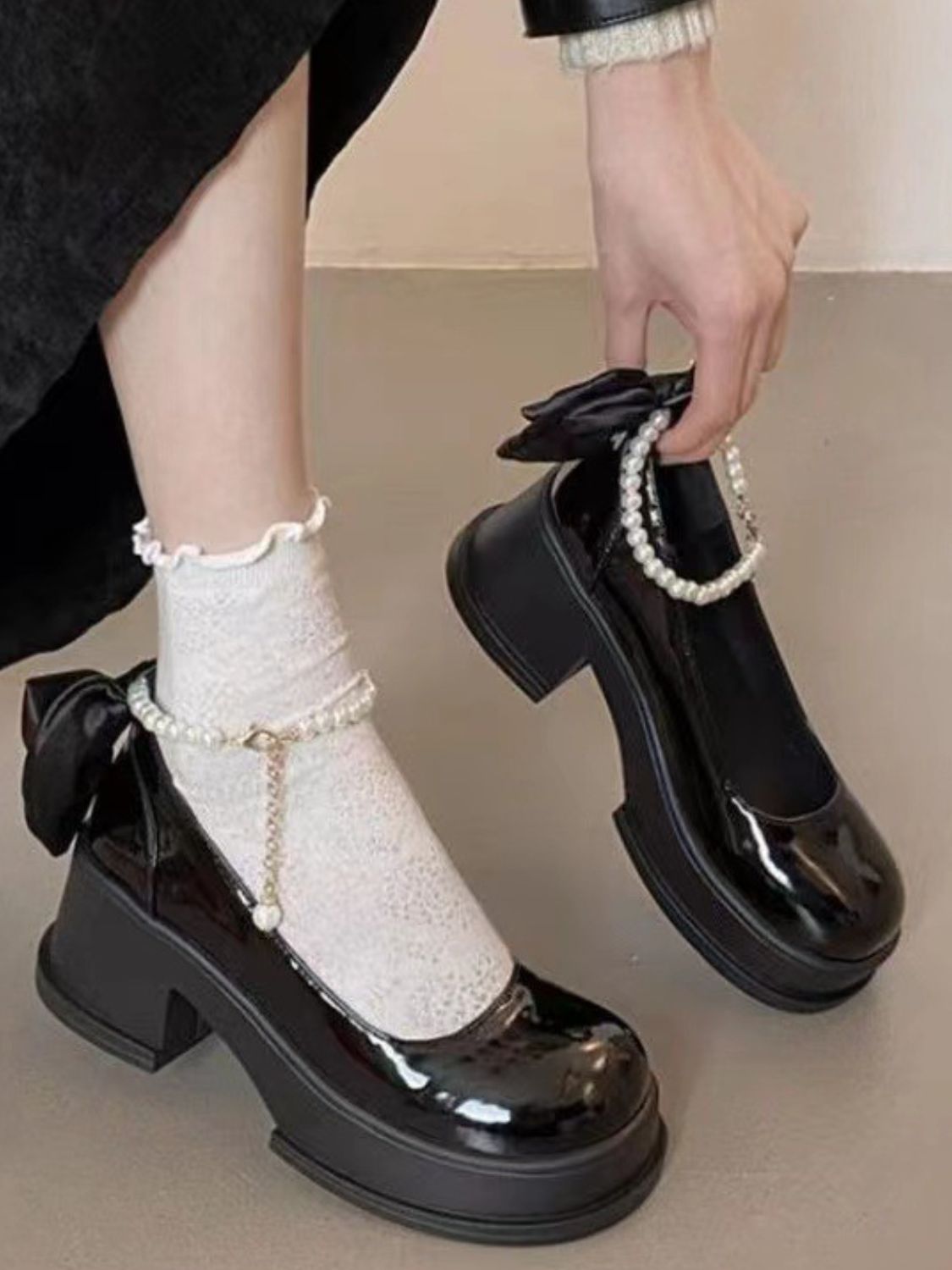 Round Toe Block Heels Pumps Black