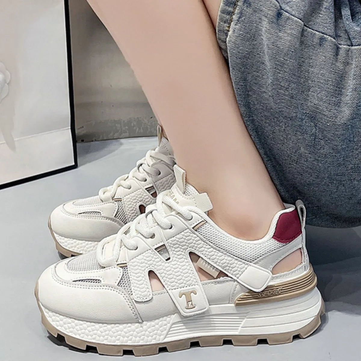 Round Toe Platform Sneakers Khaki