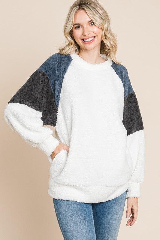 Culture Code Color Block Faux Fur Raglan Sleeve Sweatshirt White