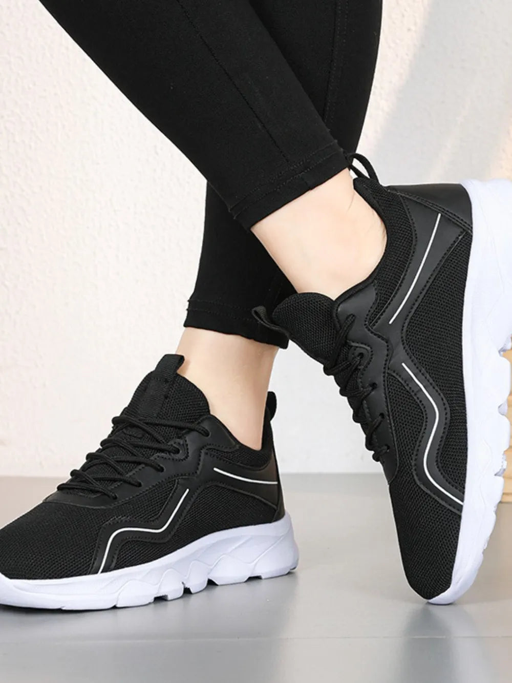 Lace Up Mesh Round Toe Platform Athletic
