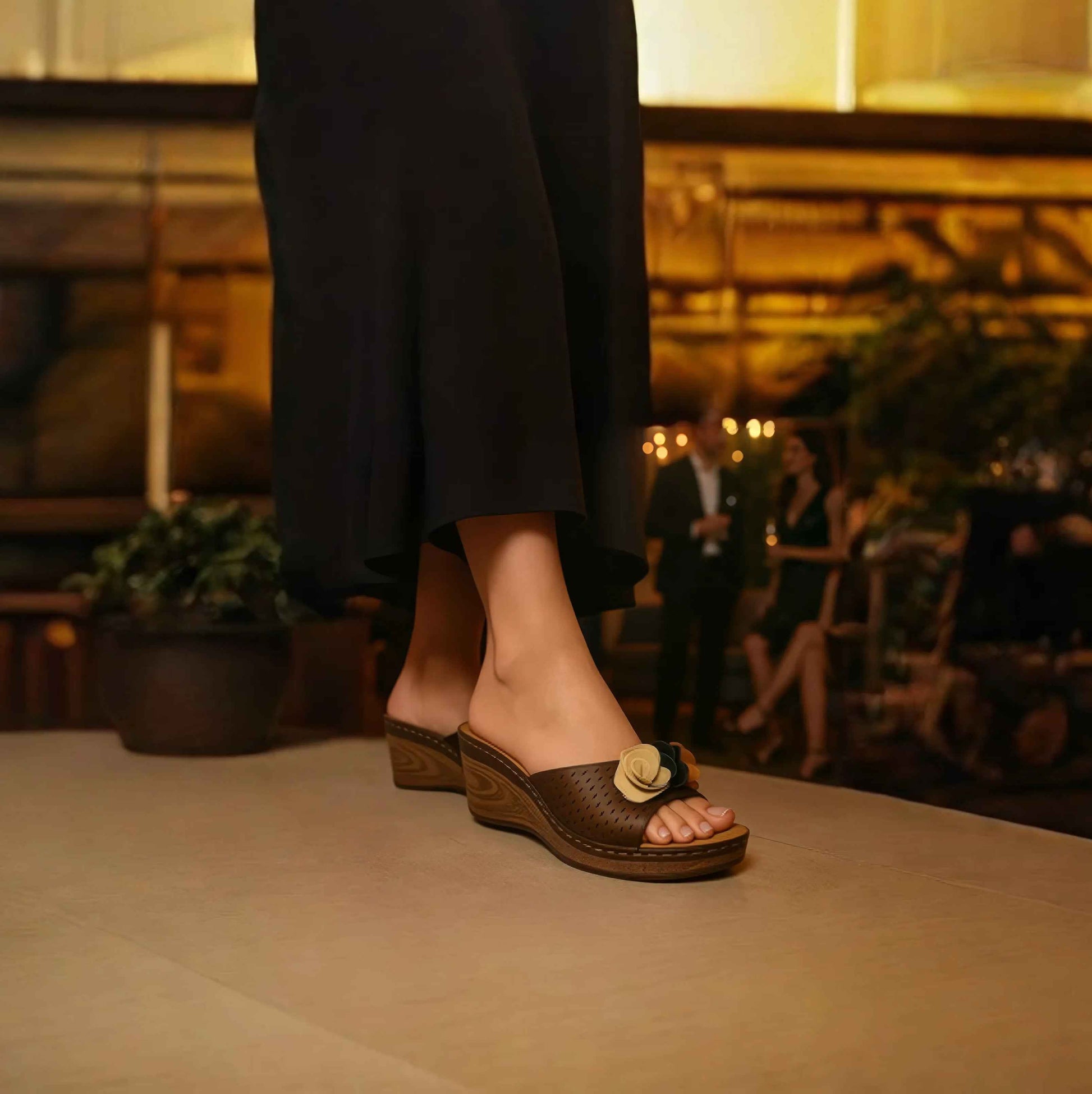 Women's Juliet Black Wedge Sandals